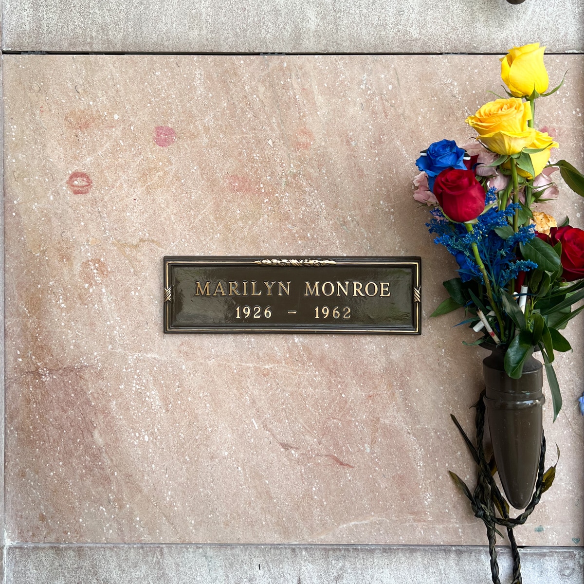 marker where Marilyn Monroe is buried