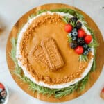 Lotus Biscoff cake with berries